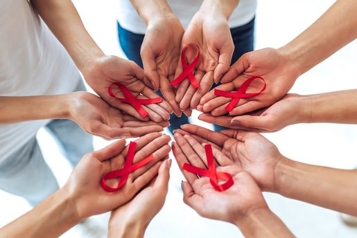 Toda forma de prevenção vale a pena: Rede AmorSaúde se mobiliza em campanha nacional contra o HIV 