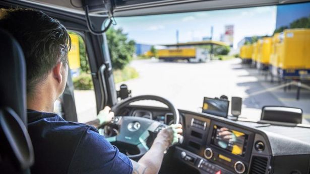 DACHSER inicia treinamento de direção sustentável aos motoristas de caminhão