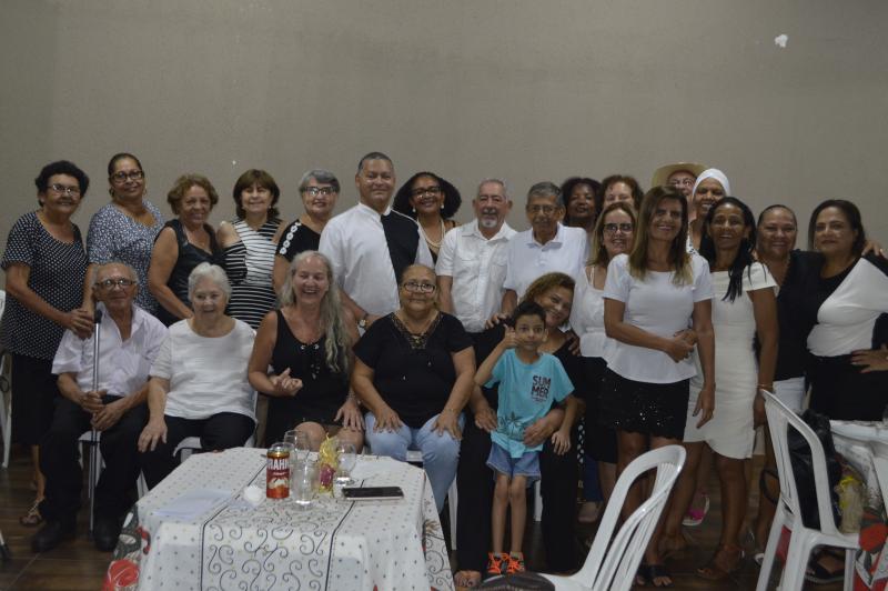 Amigos de ginásio, de 50 anos, realizam