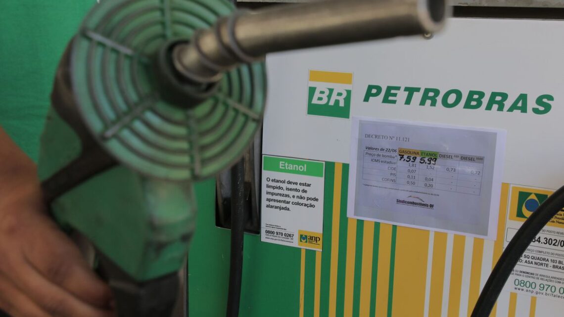 Petrobras reduz preços da gasolina e do diesel para as distribuidoras