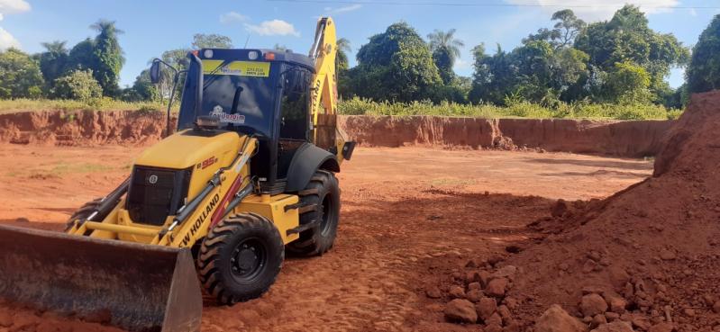 Polícia Militar Ambiental de Jardim autua dois infratores em R$ 3 mil por extração ilegal de minério de arenito e apreende máquina e caminhão