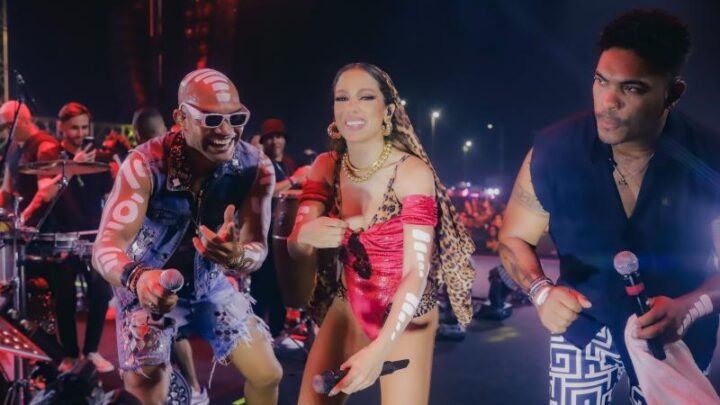 “Ensaios da Anitta” reúne quase 10 mil pessoas em Salvador e antecipa clima de Carnaval