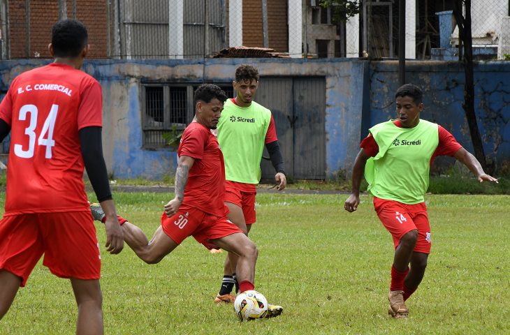 Entre a bola e enxada, jovens veem no Estadual de MS a chance de crescer no futebol