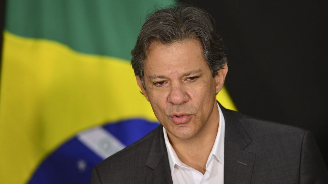 Salário mínimo “vai ser pago normalmente”, diz Haddad