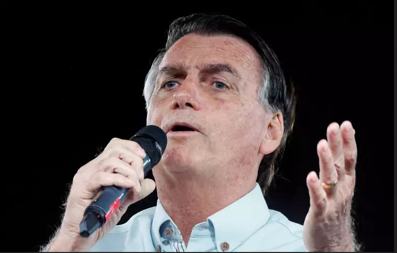 Nos EUA, Bolsonaro reclama de salário de presidente e do pouco tempo para ver esposa 