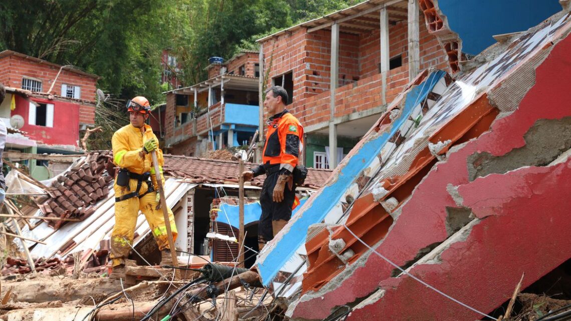 Bombeiros encontram última pessoa desaparecida em São Sebastião