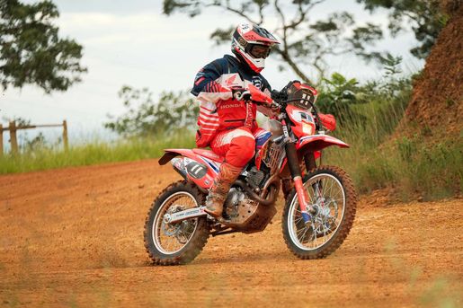 A um dia da chegada, Honda Racing lidera duas categorias no Rally Minas Brasil 2023