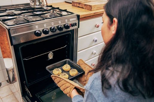 Troque a frigideira pelo forno: pratos saudáveis que podem ser feitos no forno