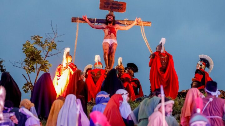 Tradicional Via Sacra no Morro da Capelinha completa 50 anos