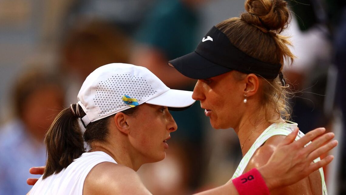 Bia Haddad luta, mas é superada por número 1 na semi de Roland Garros