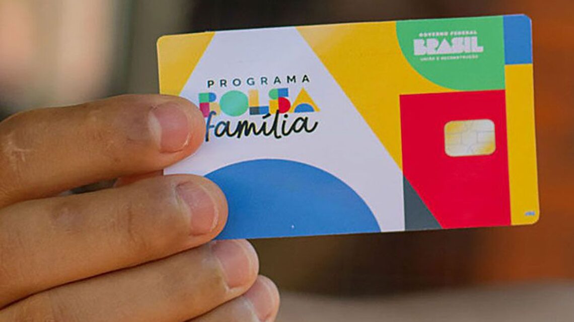 Caixa paga novo Bolsa Família a beneficiários com NIS de final 3