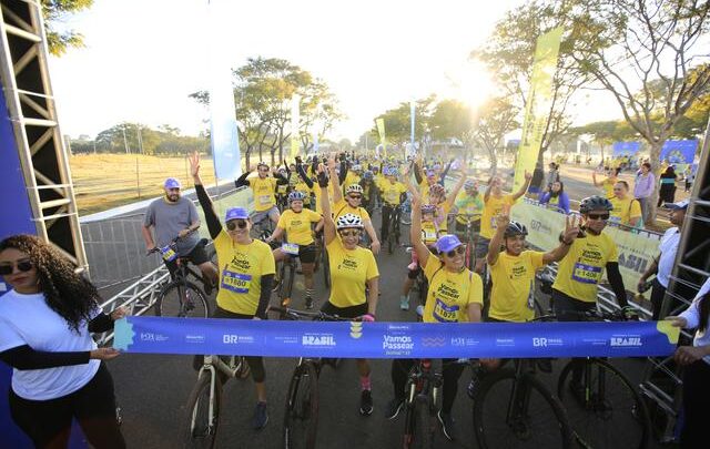 Festival Vamos Passear reúne 4 mil pessoas no Parque da Cidade, em Brasília