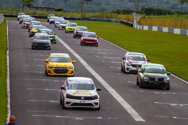 Marcas Brasil Racing: Muitos pontos em jogo e pilotos buscarão diminuir margem para o líder da Super
