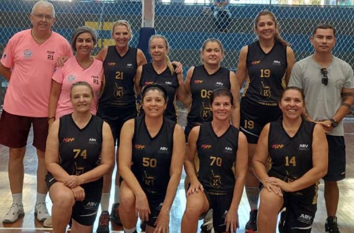 Em preparação para mundial, equipe feminina de basquete máster de MS participa de torneio em Curitiba