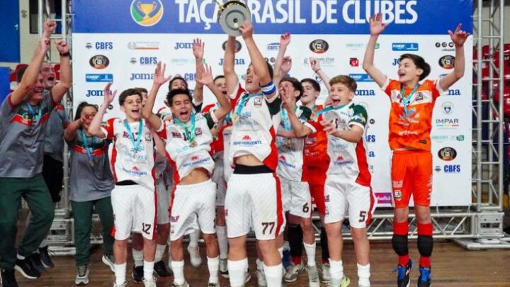 Em Campo Grande, equipe catarinense sagra-se bicampeã da Taça Brasil Sub-15 de futsal masculino