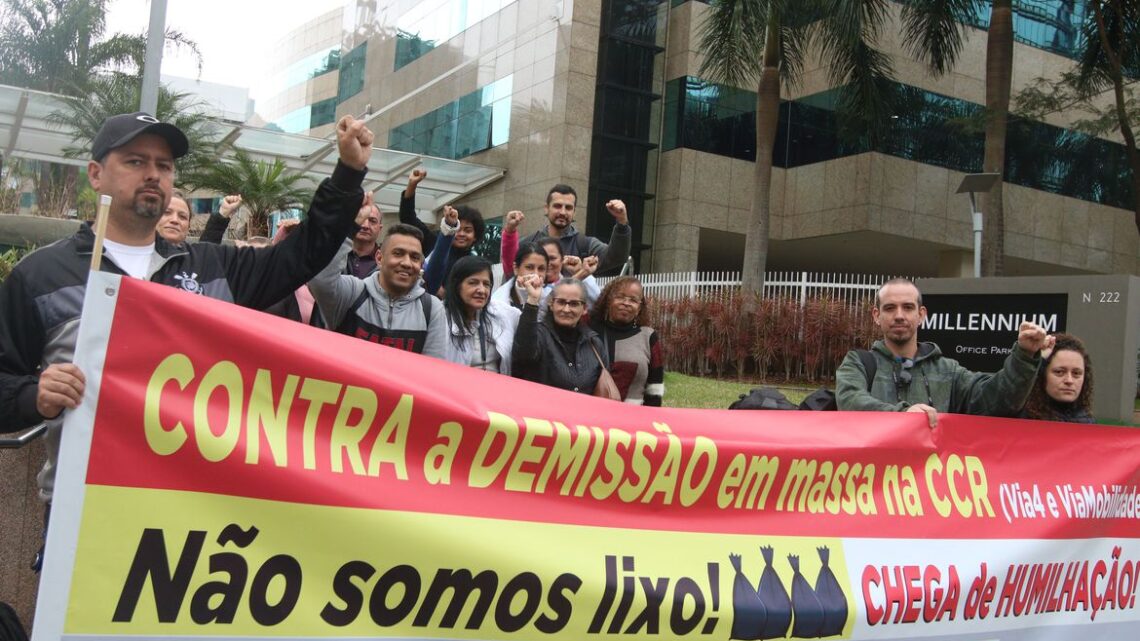 SP: empregados da ViaQuatro protestam contra demissão de funcionários
