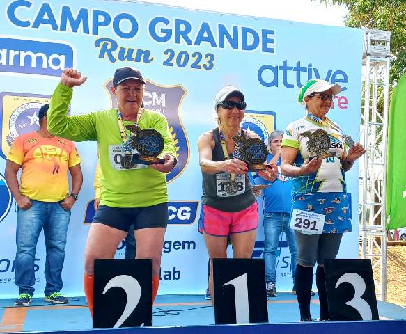 Cida Cesca corre 5 km e conquista mais um pódio para sua coleção