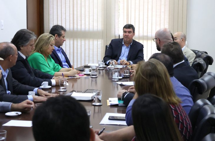 Governo de MS discute soluções para demandas da saúde apresentadas por prefeitos do interior