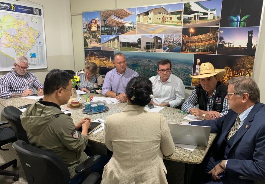 Prefeito Guerreiro recebe chineses interessados em investimentos em Três Lagoas