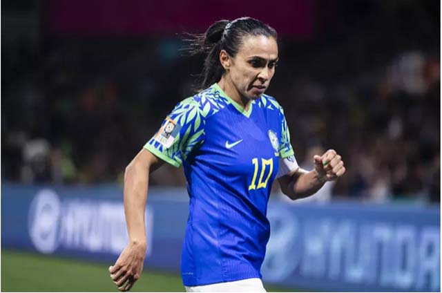 É o fim da linha para mim, diz Marta após a eliminação da Seleção Brasileira