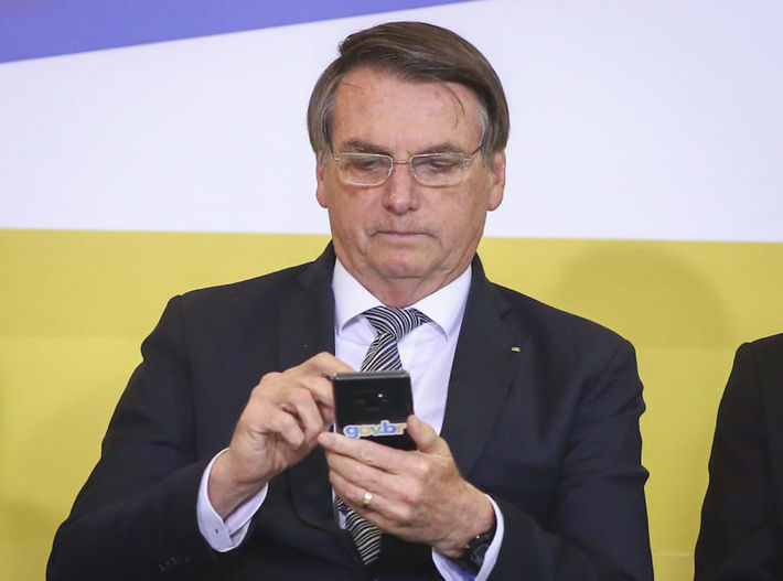 Bolsonaro explica movimentação de R$ 14 mil apontada como suspeita: ‘Apostas da Mega-Sena’