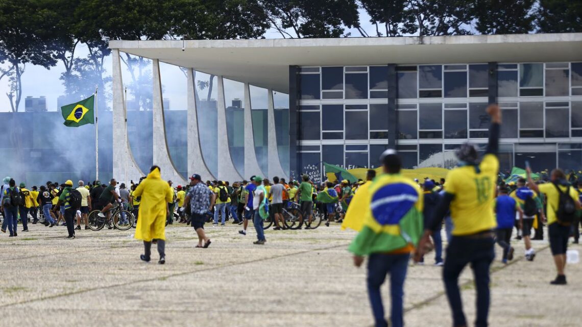 PGR quer transferir oficiais presos por omissão em atos golpistas