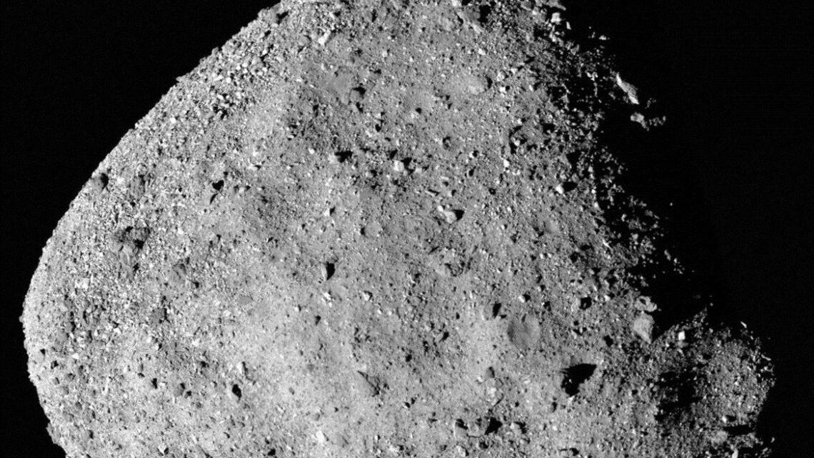 Três anos após coleta, mostra de asteroide deve chegar à Terra domingo