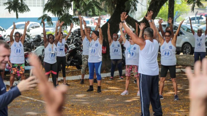 Aulas de Educação Física da Guarda Civil trazem qualidade de vida a idosos de Salvador