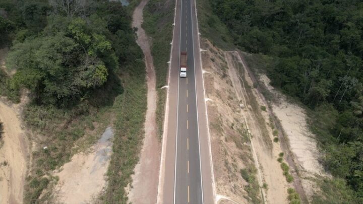 DNIT conclui e libera ao tráfego 35 km revitalizados em BR no Pará