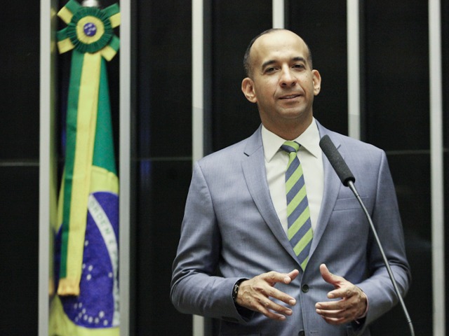 Paulo Alexandre Barbosa (PSDB-SP) lidera disputa à prefeitura de Santos, mostra pesquisa