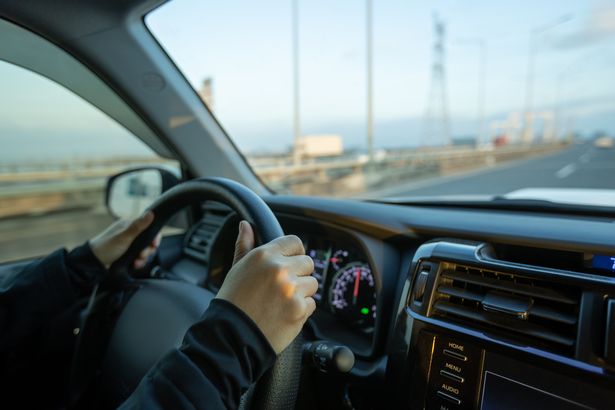 “Barbeiro ou piloto?”: confira infrações no trânsito que motoristas cometem sem saber