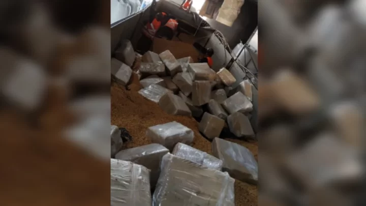 Polícia Federal apreende mais de 5 toneladas de drogas em carretas provenientes do Paraguai