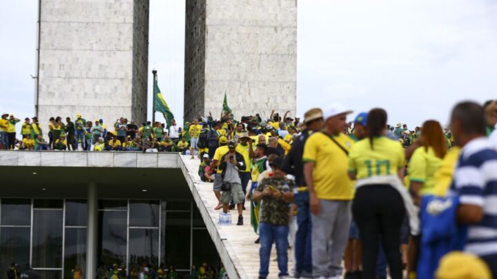 PGR pede condenação de mais 40 pessoas por atos golpistas de 8 de janeiro