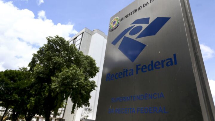 Arrecadação federal atinge R$ 172.785 milhões em agosto de 2023