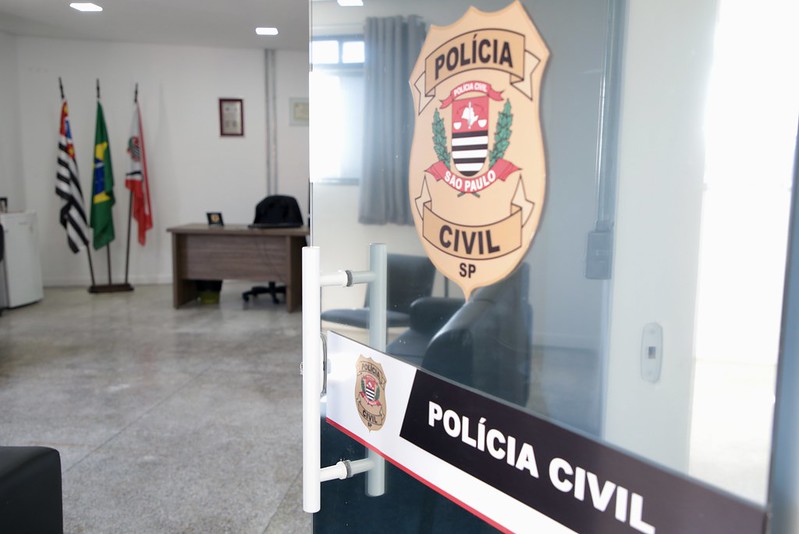 Policiais cegos se destacam no atendimento a moradores no 197 da Polícia Civil de São Paulo