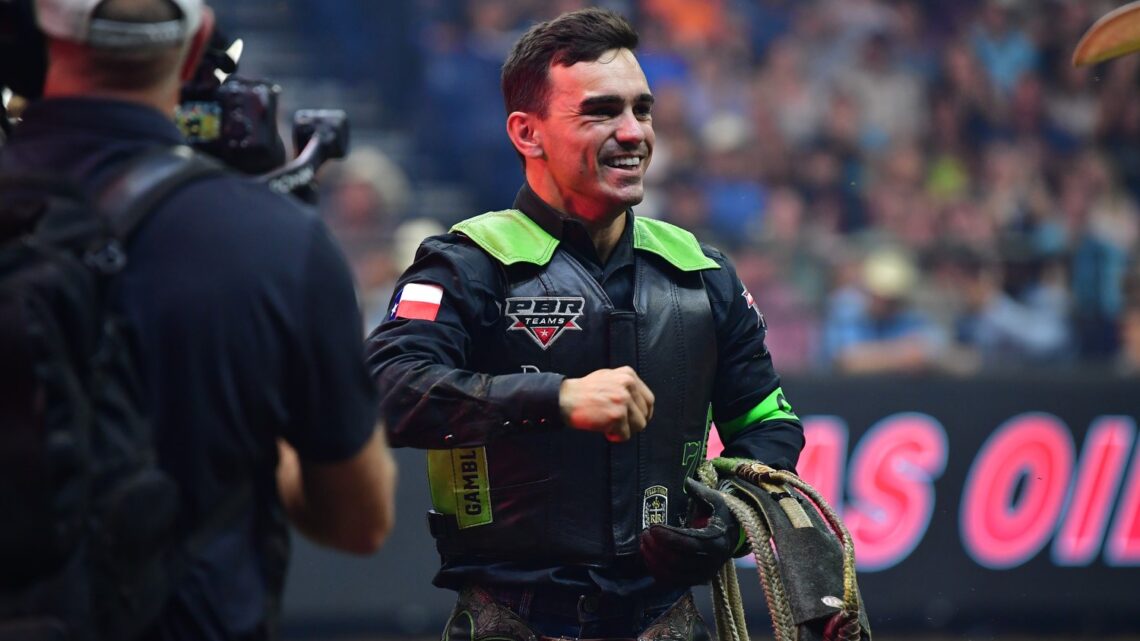 José Vitor Leme é o campeão mundial de 2020 — A Professional Bull Riders