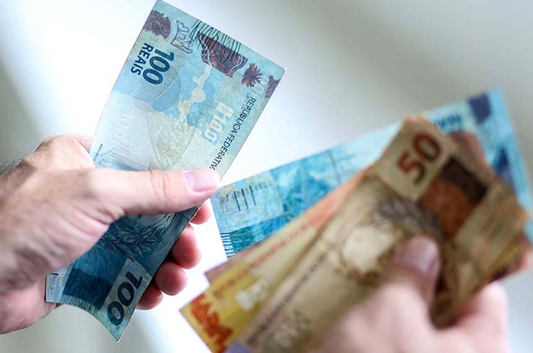 Impostômetro alcançará o marco inédito de R$ 3 trilhões em impostos