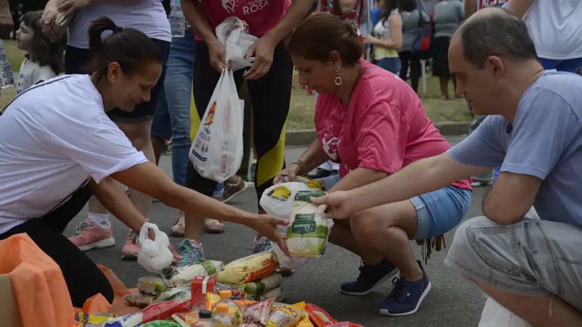 Natal sem Fome distribui 2 mil toneladas de alimentos em todo o país