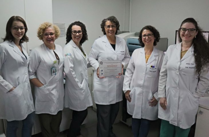 Microbiologia clínica do HRMS ganha certificação nacional de excelência