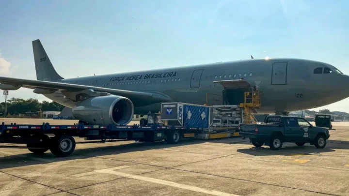 Terceiro voo de repatriação de brasileiros em Gaza decola do Rio