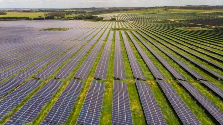 Fonte solar atinge marco histórico de 40 gigawatts e fortalece protagonismo do Brasil na transição energética