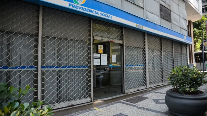 Estagiário do INSS é preso por fraudar crédito consignado em Salvador