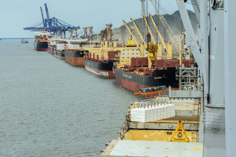 Lei prorroga incentivos fiscais para investimentos em portos até 2028