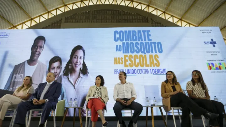 Governo quer mobilizar 25 milhões de estudantes para combater a dengue
