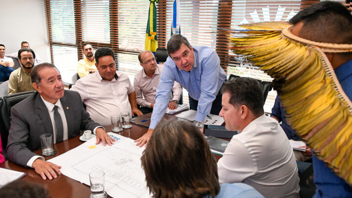 Governo de MS investe na melhoria na infraestrutura em Dois Irmãos do Buriti e praça no distrito de Palmeiras