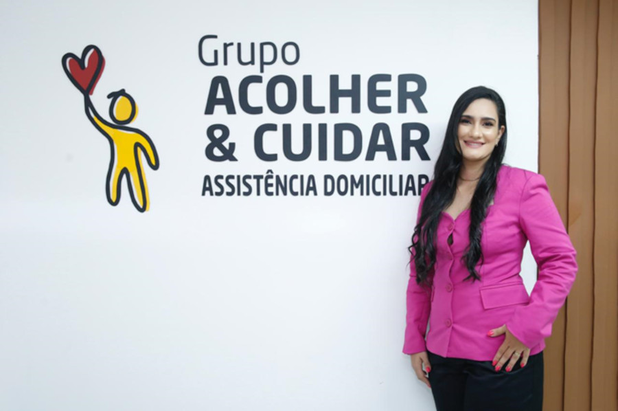 Jovem empreendedora investe em unidade do Grupo Acolher e Cuidar Franchising na cidade de Salvador