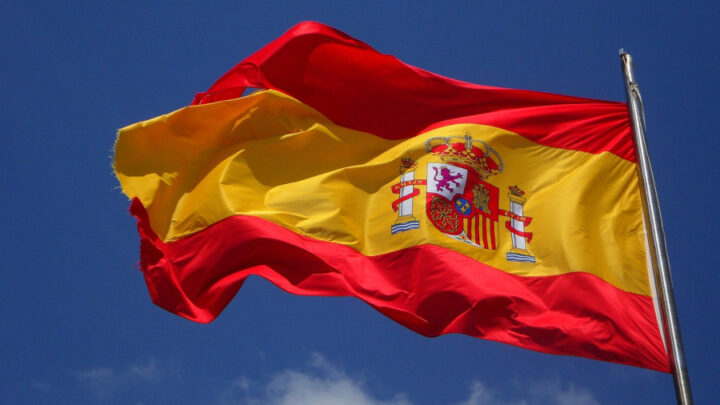Cidadania Espanhola: Lei da Memória facilita processo, mas pode estar com os dias contados