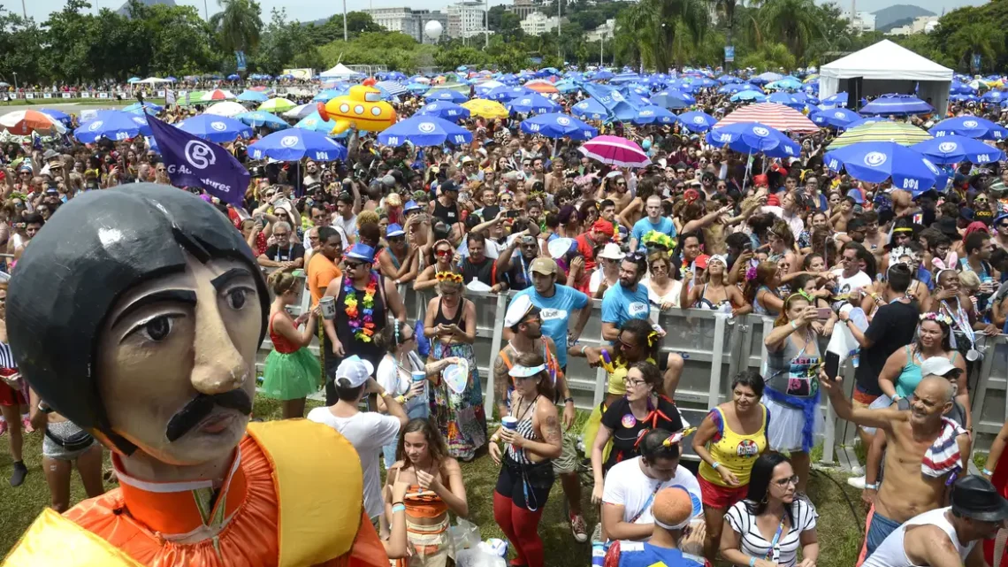 Sancionada lei que torna patrimônio cultural os blocos de carnaval