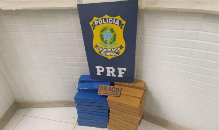 PRF apreende mais de 55 kg de maconha em Campina Grande-PB