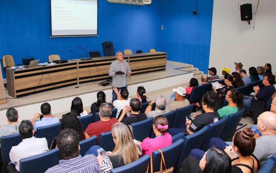 População participa da Audiência Pública do Projeto de Lei das Diretrizes Orçamentárias de 2025 (LDO)